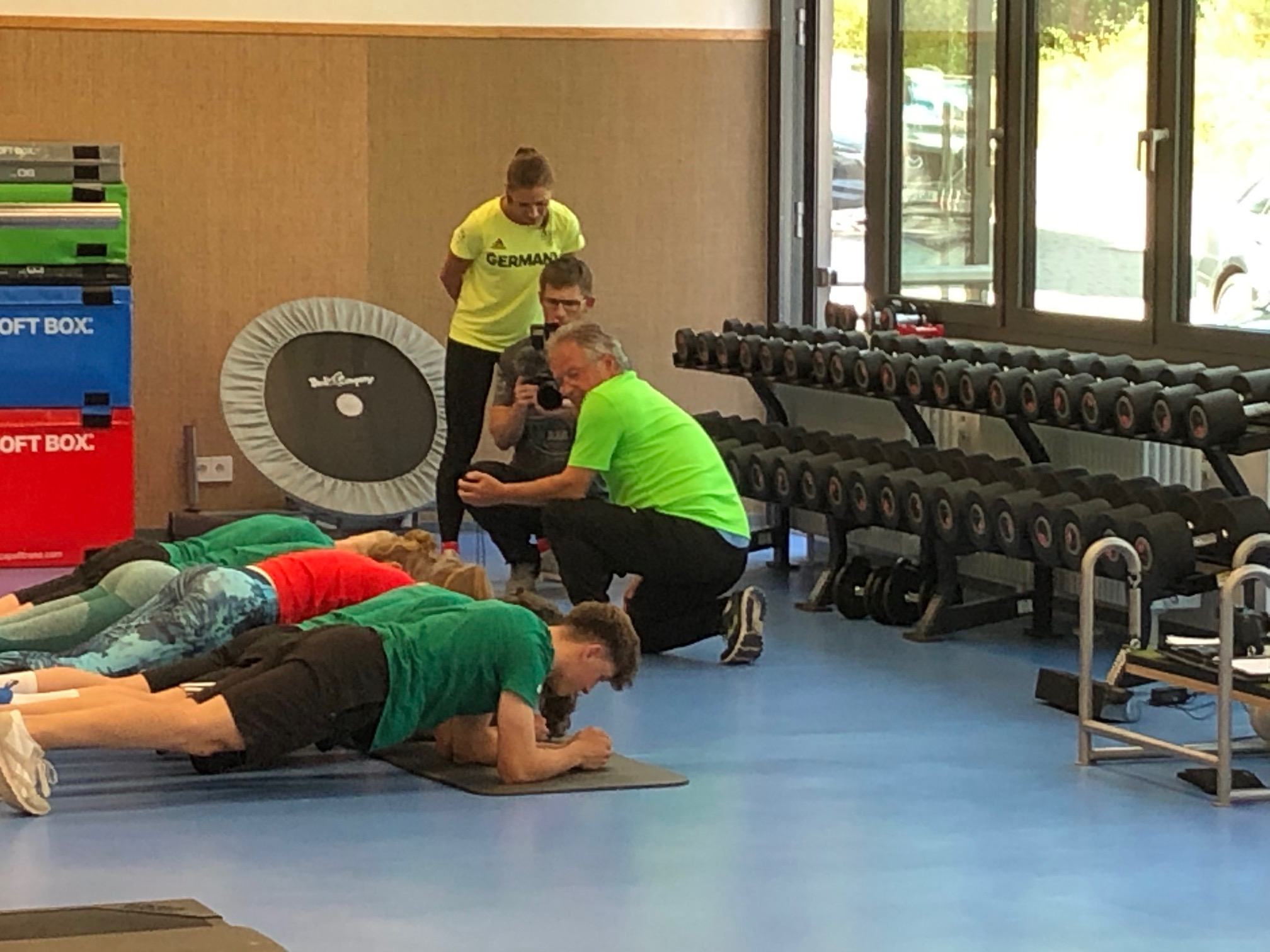 Dreharbeiten Bahnteam copy