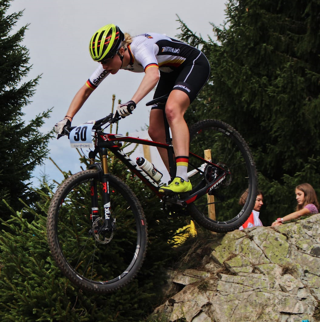 Emma WM 2018 beim Sprung