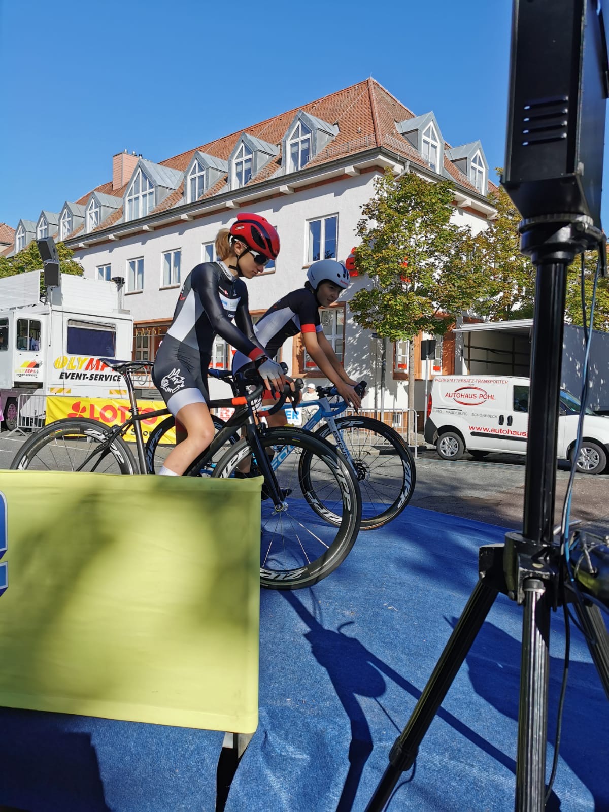 Jette Simon Jule Märkl beim Start