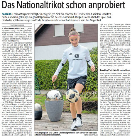 DasNationaltrikotSchonAnprobiert