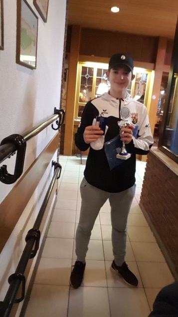 Tennisspieler erfolgreich in Obertshausen und in Hochheim 2