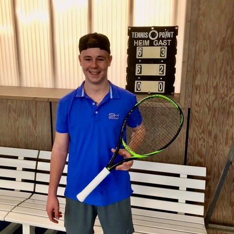 Unser Schüler Tim 10s1 hat das DTB Jugendturnier in der U18 Konkurrenz gewonnenjpg