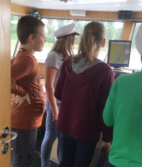 Rhein-auf der Brücke