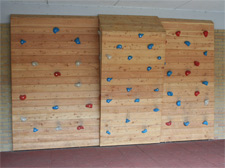 Foto: Außenbereich / Freizeit - Kletterwand
